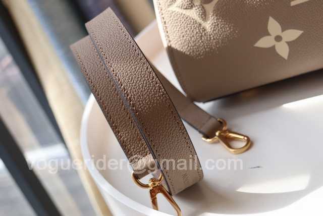 M45489 Montaigne BB 29