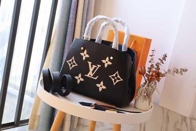 M45489 Montaigne MM 33