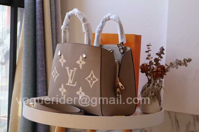 M45489 Montaigne MM 33