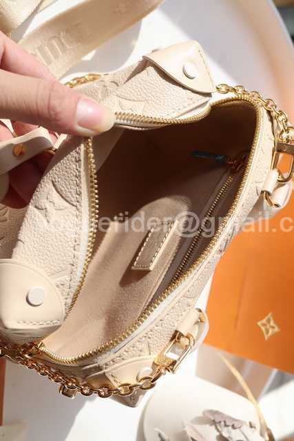 M45571 Petite Malle Souple 20 M45571 Petite Malle Souple 20