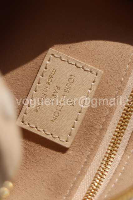 M45571 Petite Malle Souple 20 M45571 Petite Malle Souple 20