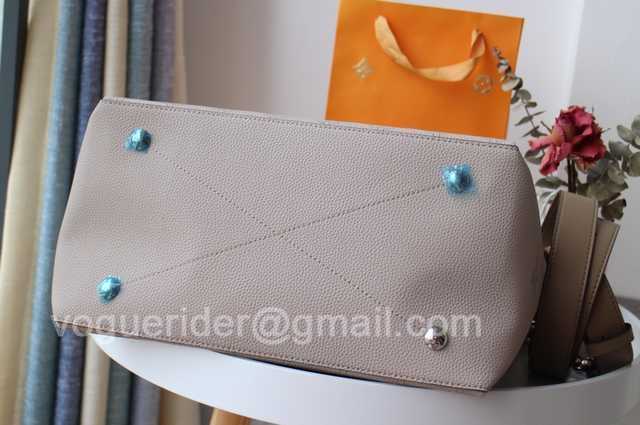 M56084 Beaubourg Hobo 32 M56084 Beaubourg Hobo 32