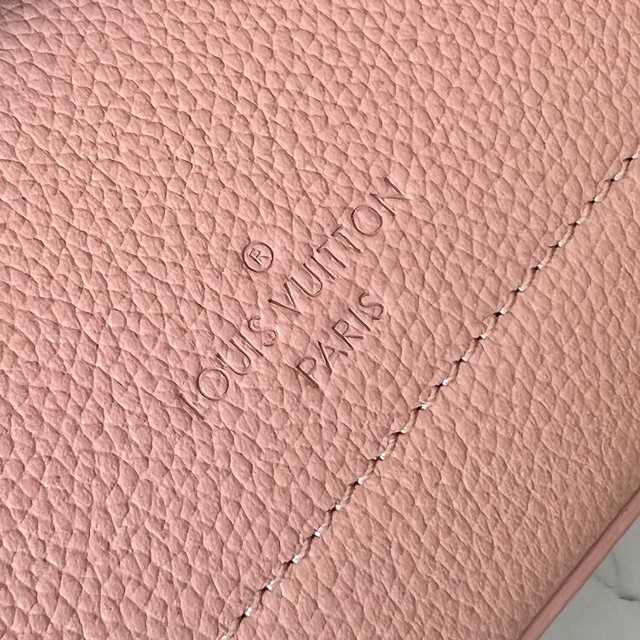 M21088 Lockme Ever 23