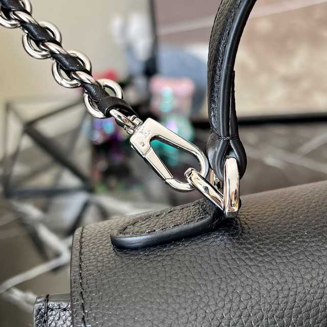 M21088 Lockme Ever 23 M21088 Lockme Ever 23