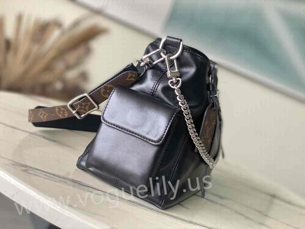 M24861 Carryall Cargo 33 M24861 Carryall Cargo 33