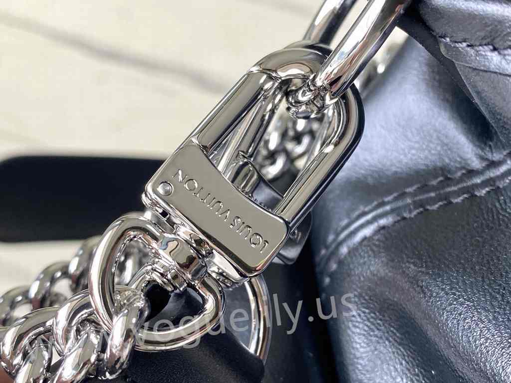M24861 Carryall Cargo 33 M24861 Carryall Cargo 33