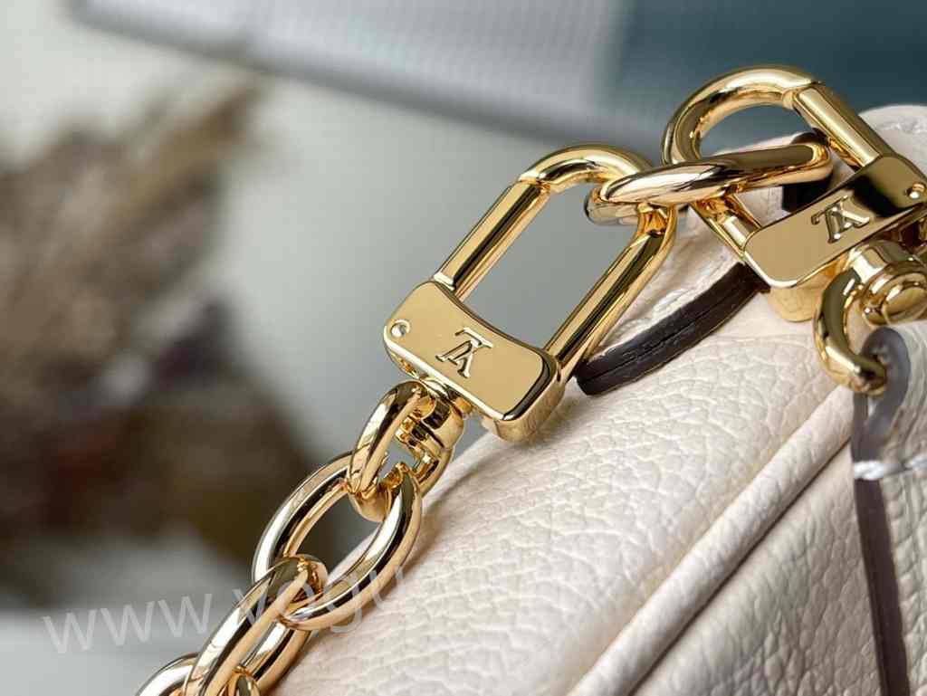 M82210 Wallet on Chain Ivy 23