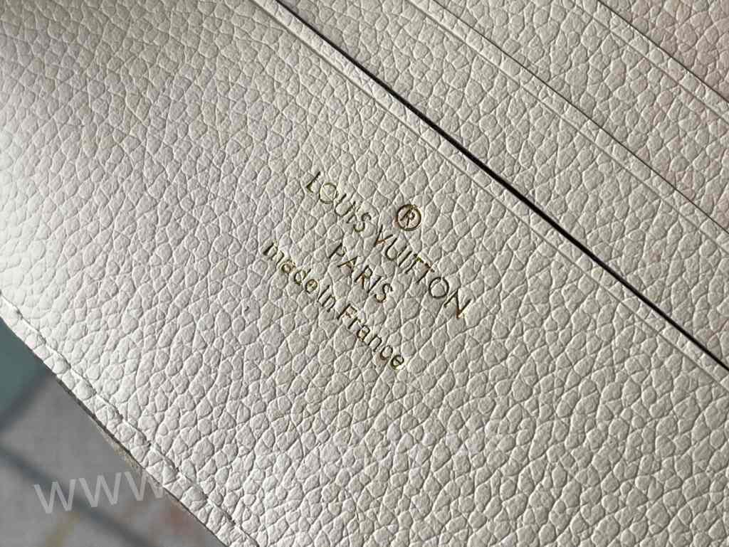 M82210 Wallet on Chain Ivy 23