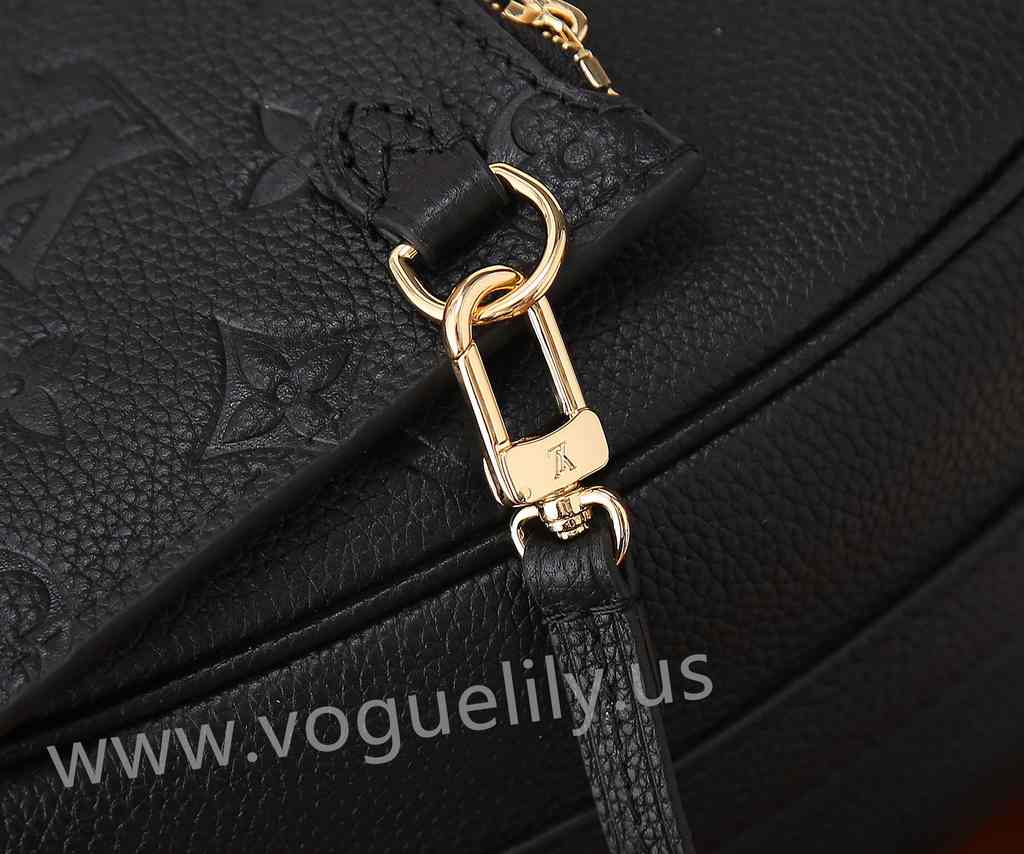 M46725 Loop Hobo 38 M46725 Loop Hobo 38