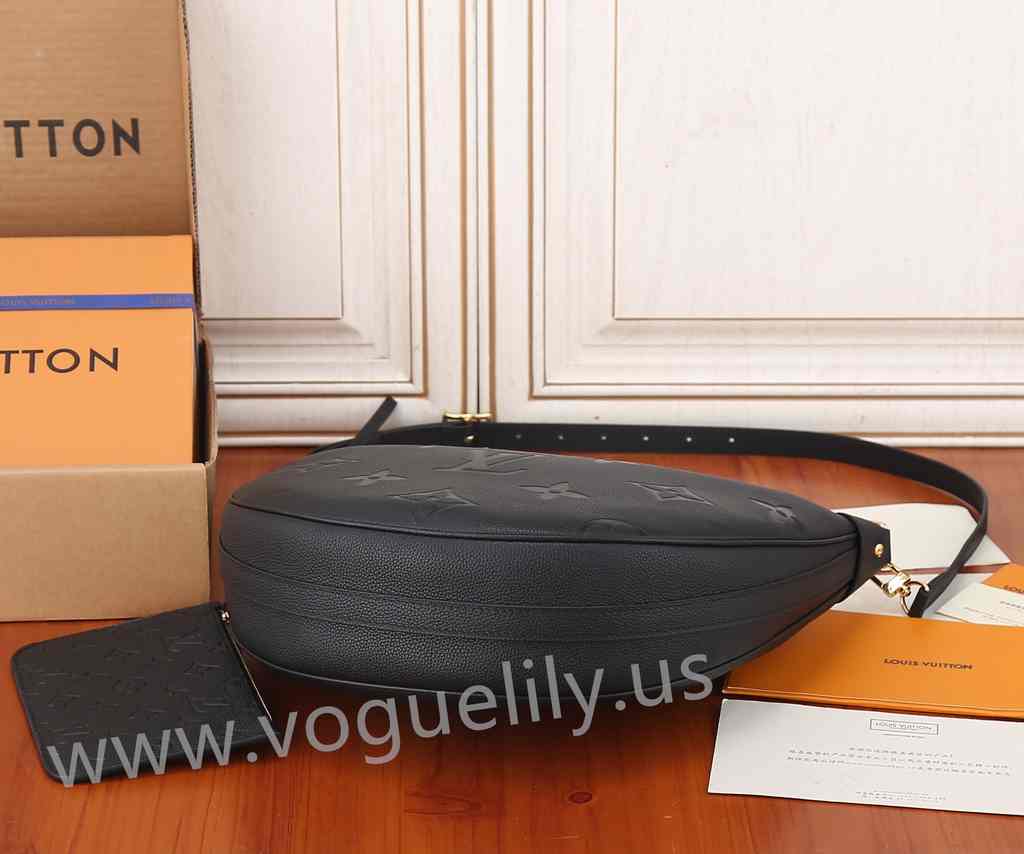M46725 Loop Hobo 38 M46725 Loop Hobo 38