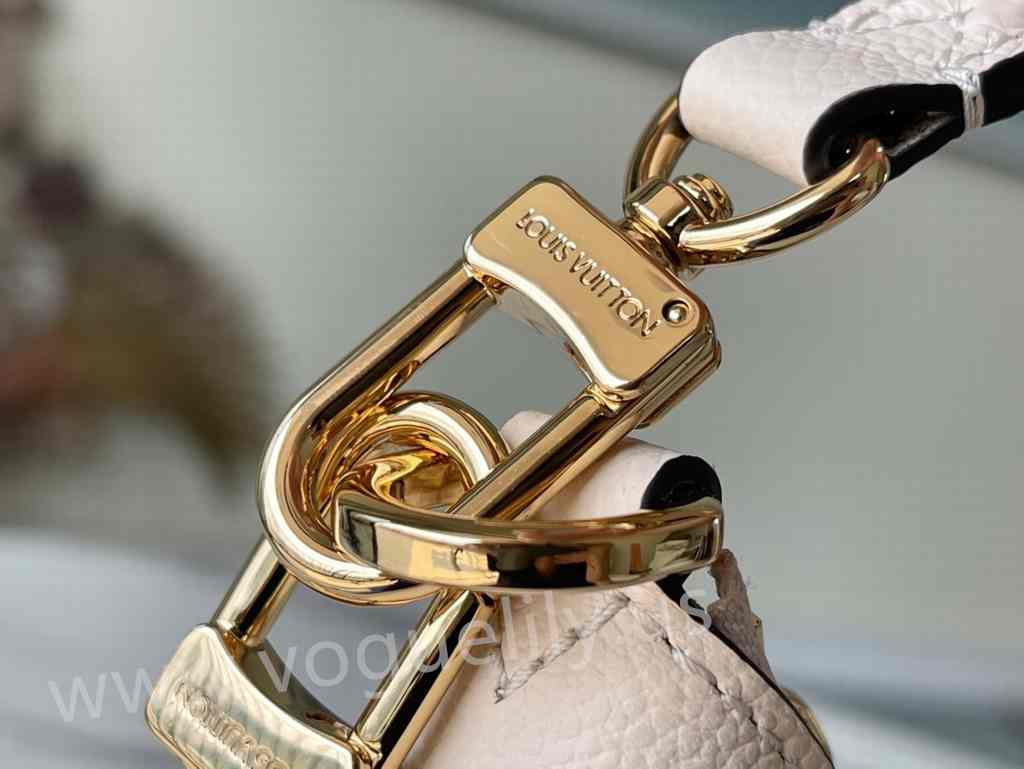 M46099 Bagatelle 22 M46099 Bagatelle 22