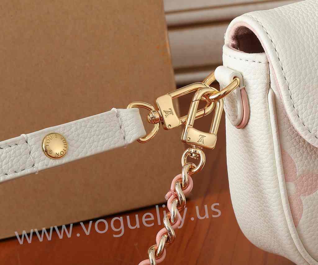 M83026 Wallet on Chain Ivy 23 M83026 Wallet on Chain Ivy 23