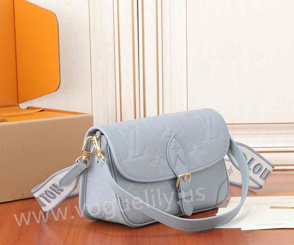 M46846 Diane 24 M46846 Diane 24