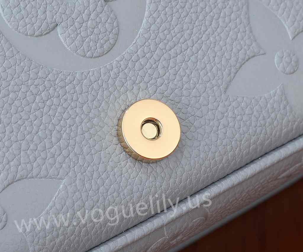 M46846 Diane 24 M46846 Diane 24