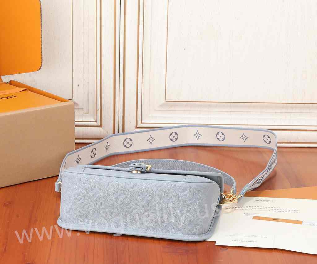 M46846 Diane 24 M46846 Diane 24