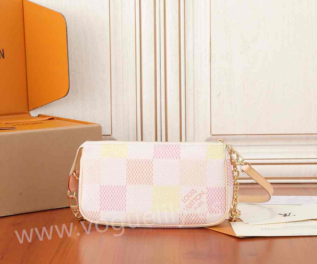 N40642 Pochette Accessoires 23