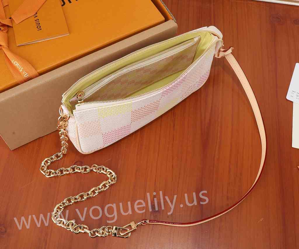 N40642 Pochette Accessoires 23