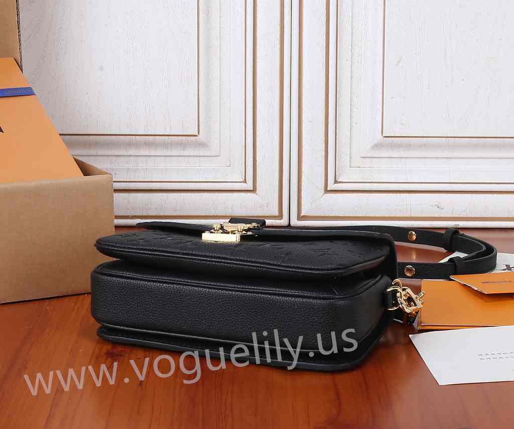 M46595 Pochette Métis East West 21