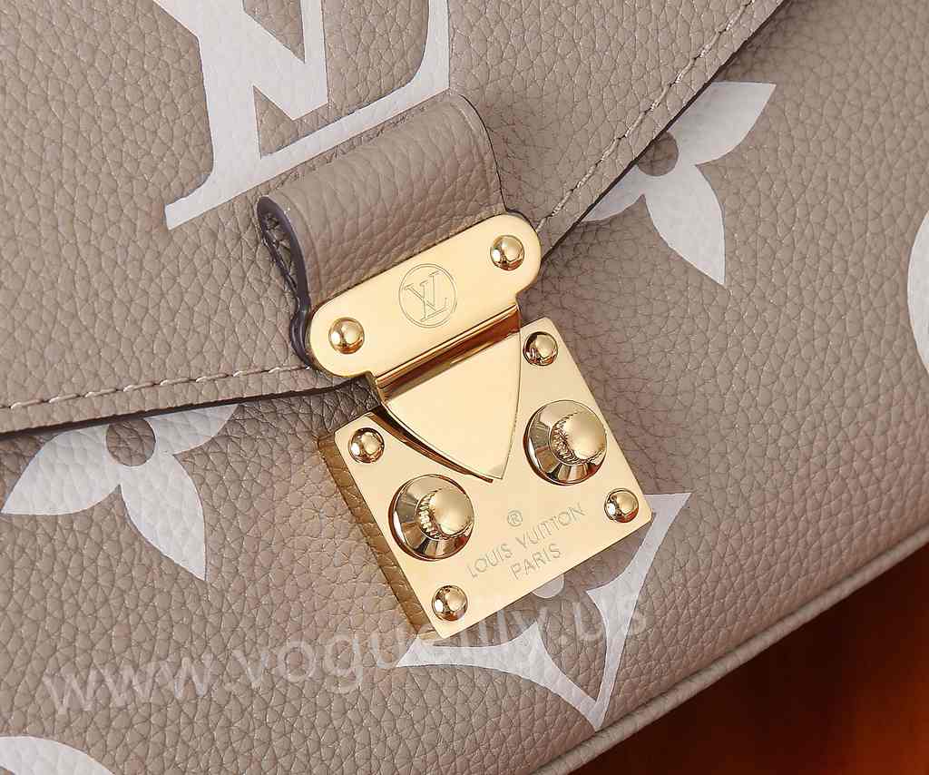 M23081 Pochette Metis East West 21