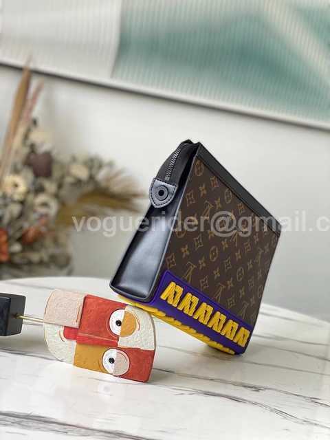 M80792 Pochette Voyage 26 M80792 Pochette Voyage 26