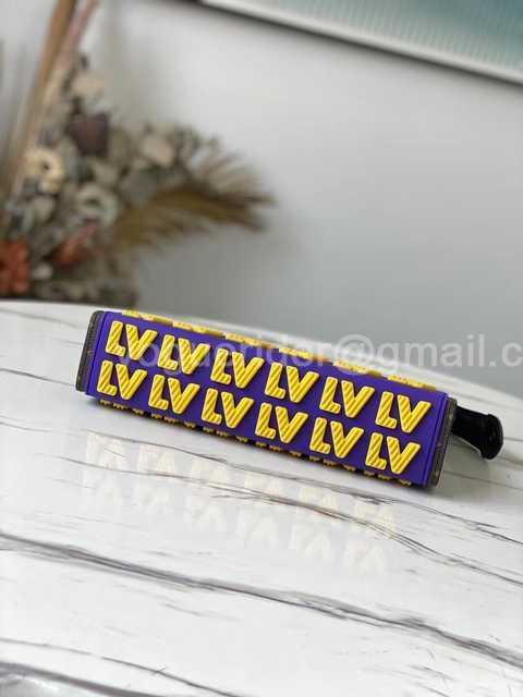 M80792 Pochette Voyage 26 M80792 Pochette Voyage 26