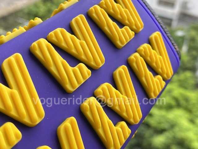 M80792 Pochette Voyage 26 M80792 Pochette Voyage 26