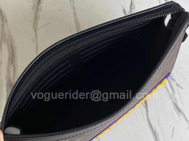 M80792 Pochette Voyage 26 M80792 Pochette Voyage 26