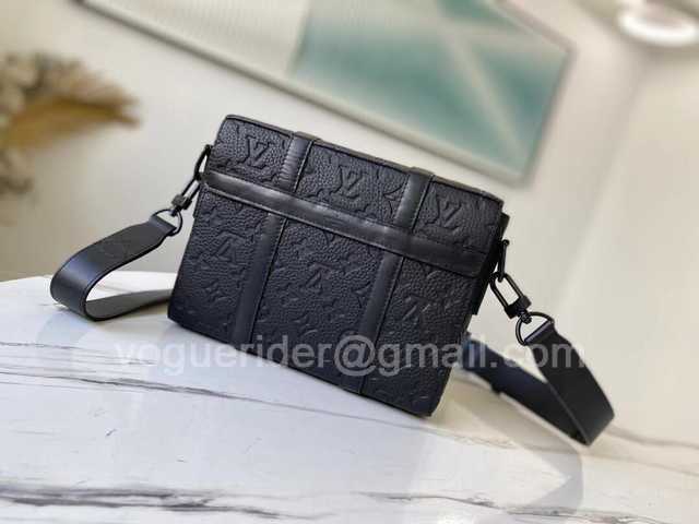 N57726 Trunk 24 N57726 Trunk 24