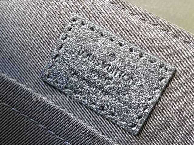 N57726 Trunk 24 N57726 Trunk 24