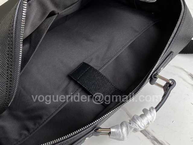 M30769 Briefcase 38 M30769 Briefcase 38