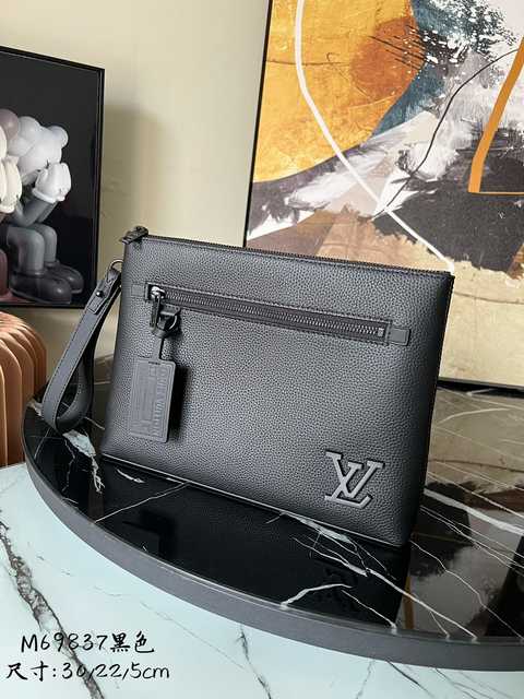 M69837 Aerogram Ipad Case 30