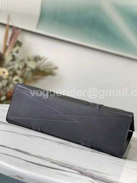 M57308 Aerogram Tote 36 M57308 Aerogram Tote 36