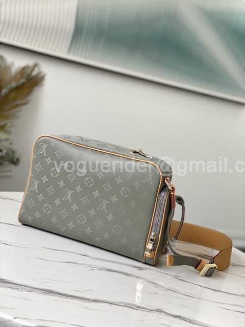 M43884 Titanium 32 M43884 Titanium 32