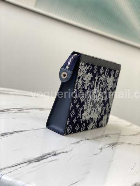 M80034 Pochette Voyage 27 M80034 Pochette Voyage 27
