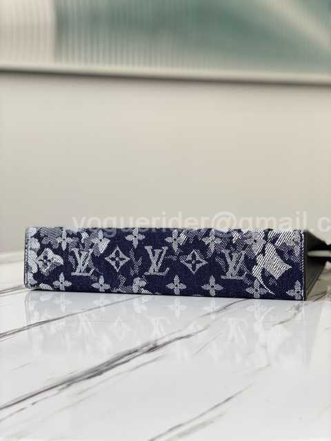M80034 Pochette Voyage 27 M80034 Pochette Voyage 27
