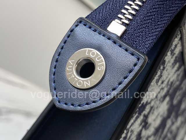 M80034 Pochette Voyage 27 M80034 Pochette Voyage 27