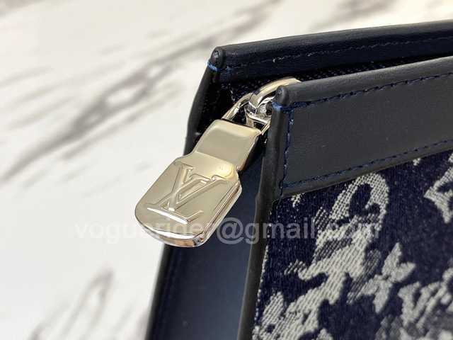 M80034 Pochette Voyage 27 M80034 Pochette Voyage 27