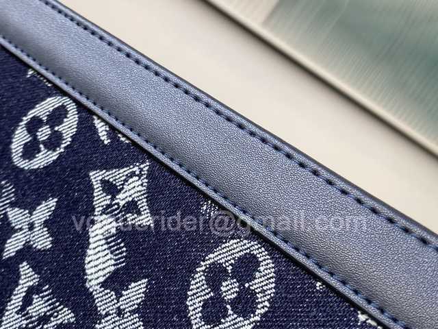 M80034 Pochette Voyage 27 M80034 Pochette Voyage 27