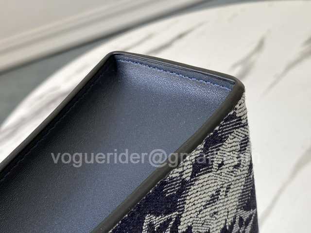 M80034 Pochette Voyage 27 M80034 Pochette Voyage 27