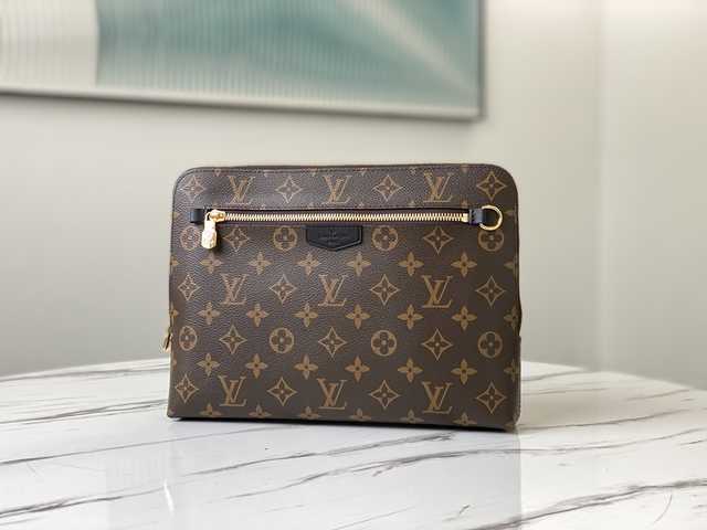 M60417 New Pouch 27