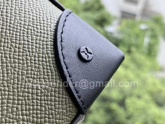 M30583 Pochette Voyage Steamer 28 M30583 Pochette Voyage Steamer 28