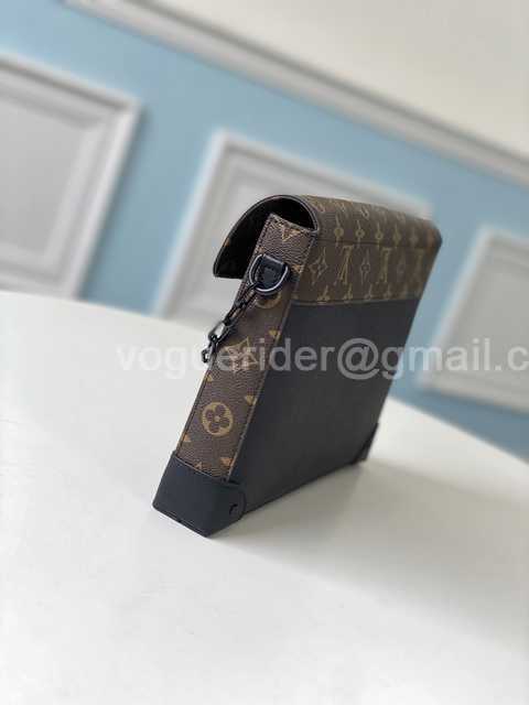 M30583 Pochette Voyage Steamer 28 M30583 Pochette Voyage Steamer 28