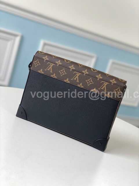M30583 Pochette Voyage Steamer 28 M30583 Pochette Voyage Steamer 28