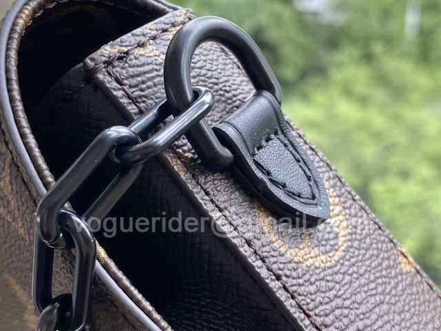 M30583 Pochette Voyage Steamer 28 M30583 Pochette Voyage Steamer 28