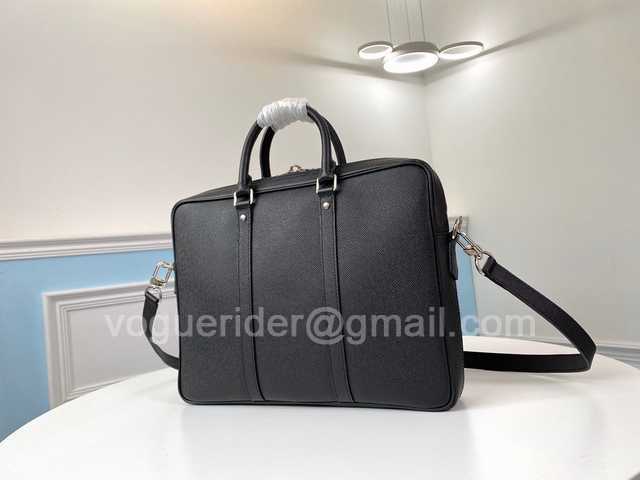 M30365 Porte Documents Voyage 35 M30365 Porte Documents Voyage 35