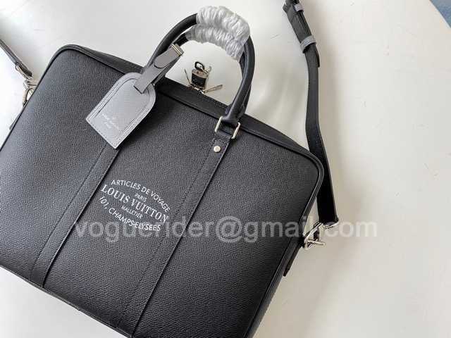 M30365 Porte Documents Voyage 35 M30365 Porte Documents Voyage 35
