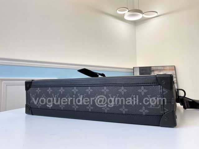 M44952 Soft Trunk 38 M44952 Soft Trunk 38