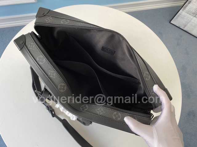 M44952 Soft Trunk 38 M44952 Soft Trunk 38