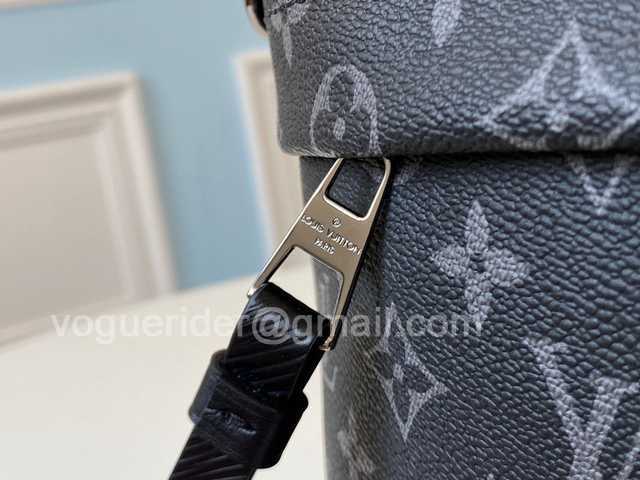 M45216 Besace Zippee 35 M45216 Besace Zippee 35