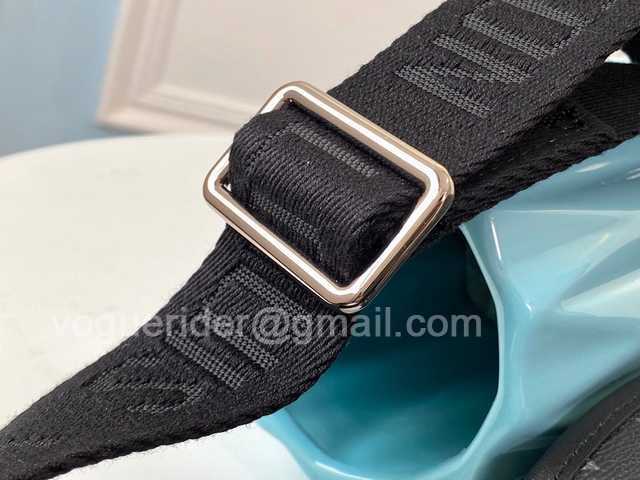 M45216 Besace Zippee 35 M45216 Besace Zippee 35